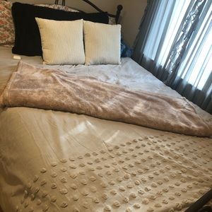 Urban Outfitters Full/Queen Duvet Cover